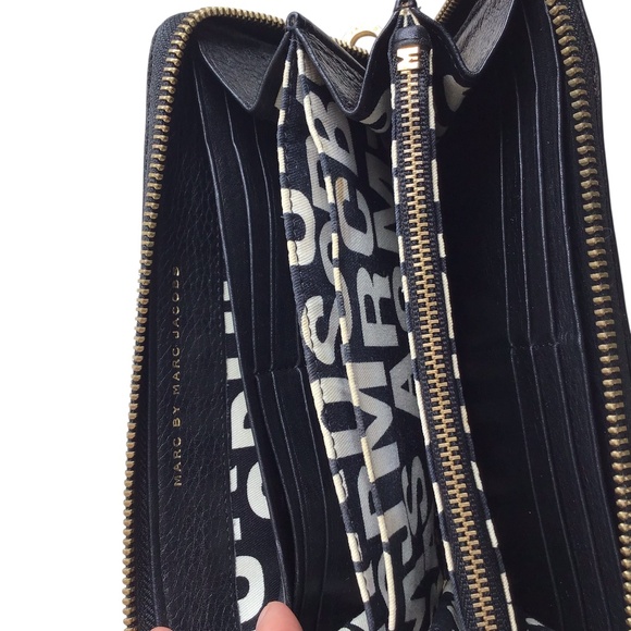 Marc By Marc Jacobs Wallet - Picture 12 of 16